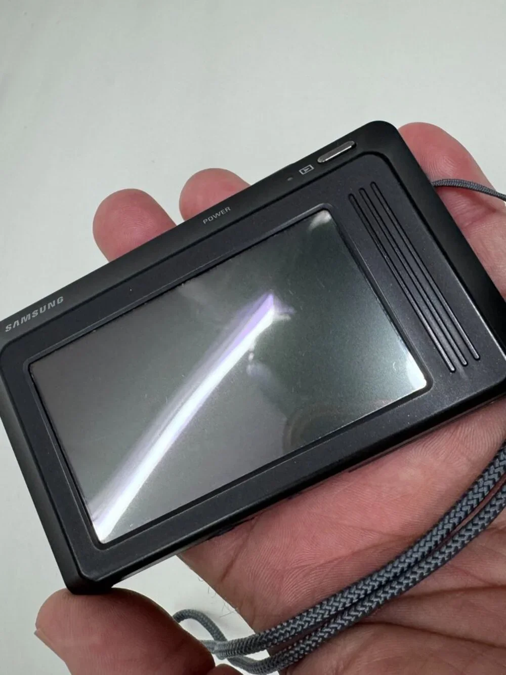 Samsung TL220 DualView 12.2MP Digital Camera 4.6x Zoom _ Please Read
